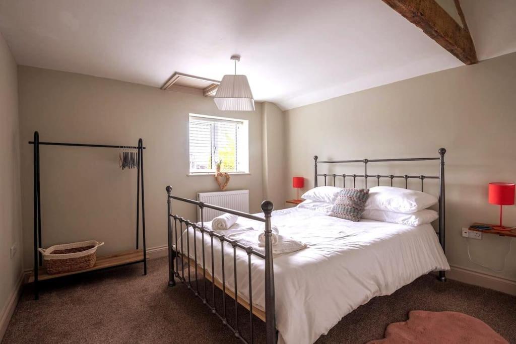 Y Cwtsh Holiday home
